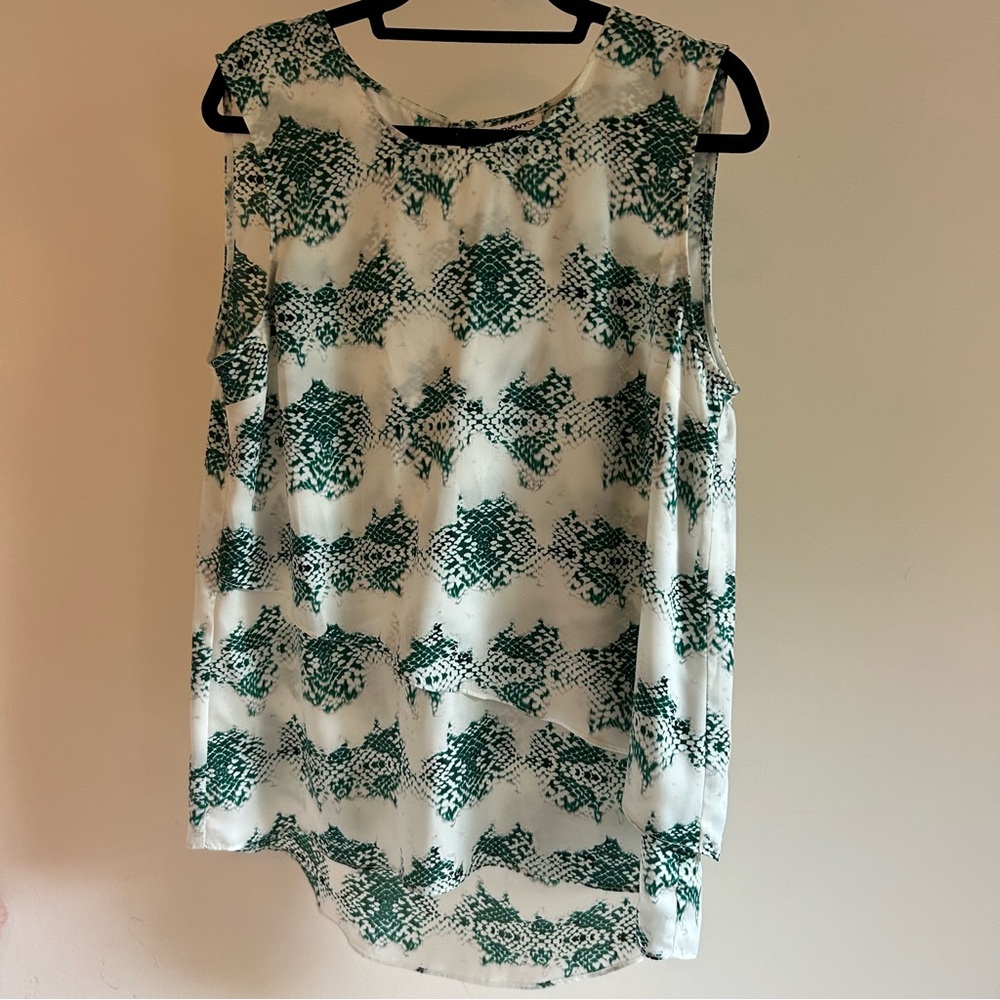 DKNYC snakeskin print blouse; size: L
